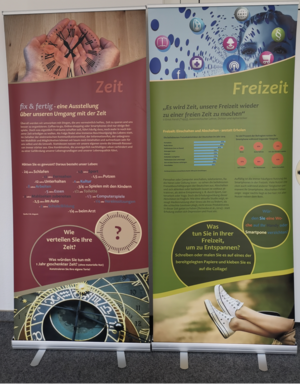 Roll-Up-Banner zu Zeit und Freizeit